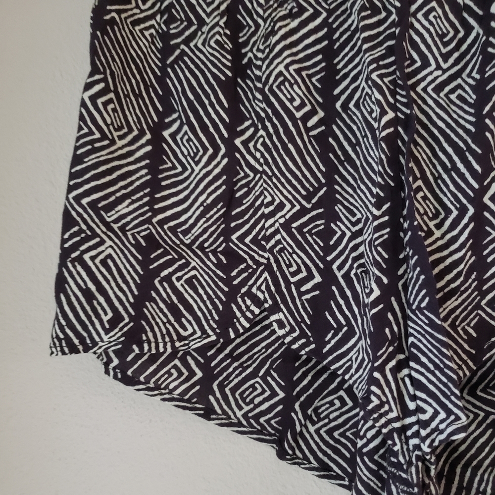 Volcom | Pull On Geometric Aztec Print Short Shorts - Picture 8 of 13